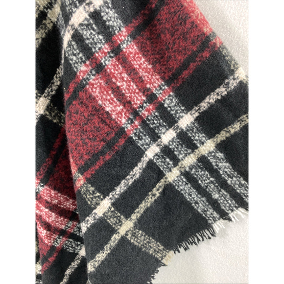 Womens Poncho Wrap One Size Black Burgundy Plaid Boho Fringe Soft Feel Fall - Picture 5 of 5